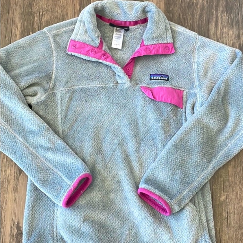 Patagonia Re Snap Gray & Pink size medium!